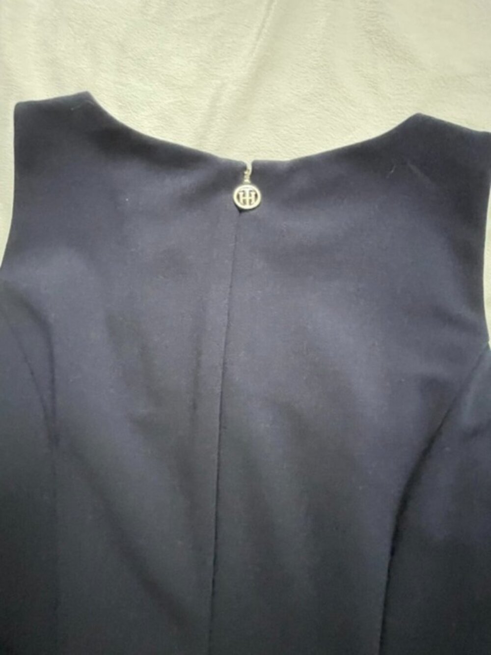 Tommy Hilfiger Pleated Dress Women's Sleeveless Boat-Neck Zip, Blue Navy, Size 2 - Picture 4 of 8